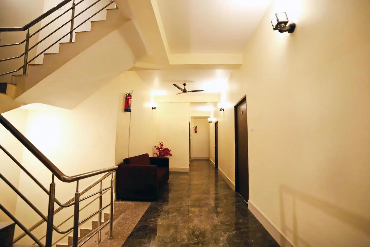 Oyo 16708 Sada Shiv Guest House Waranasi