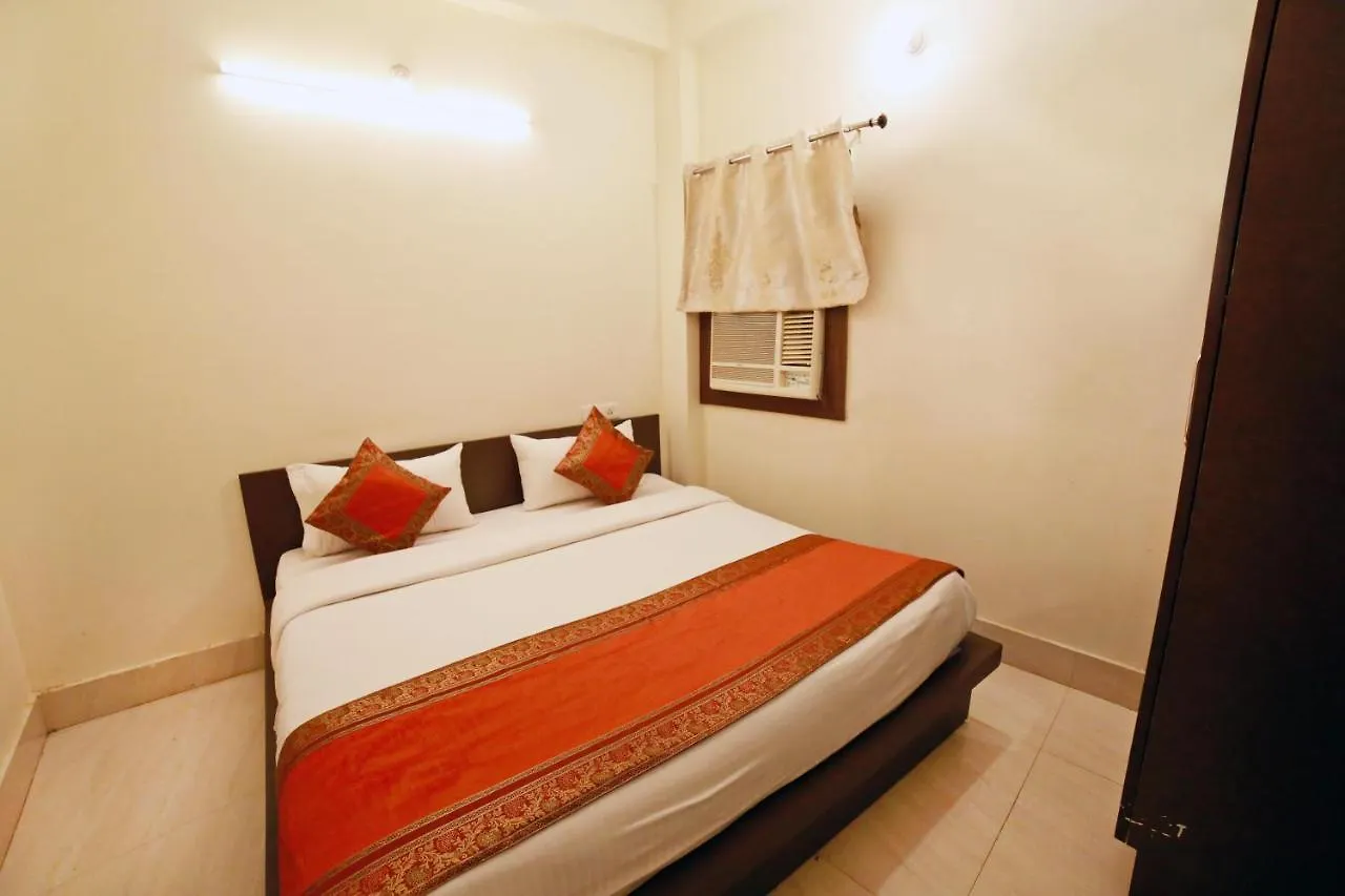 Oyo 16708 Sada Shiv Guest House Varanasi