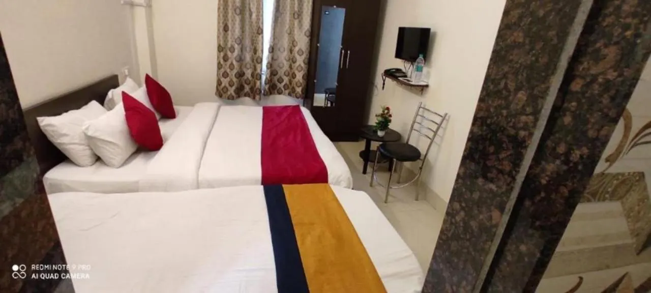 Oyo 16708 Sada Shiv Guest House Varanasi 3*,  India