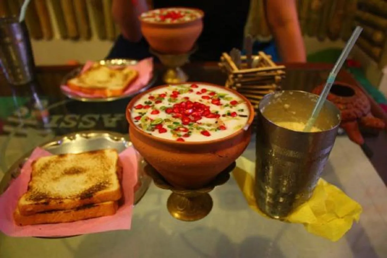 Oyo 16708 Sada Shiv Guest House Varanasi