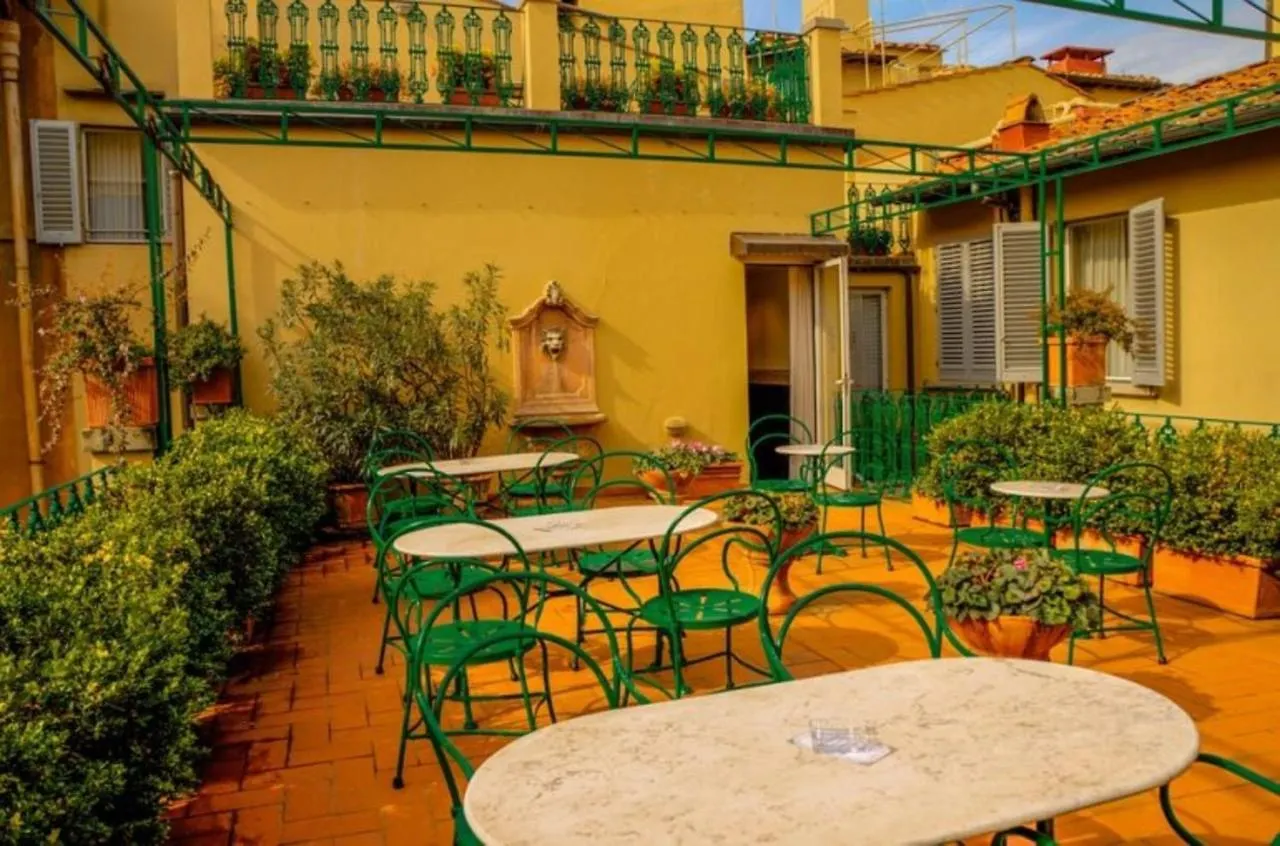 Oyo 16708 Sada Shiv Guest House Varanasi