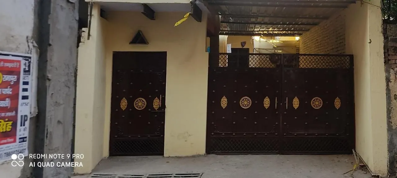 Oyo 16708 Sada Shiv Guest House Varanasi