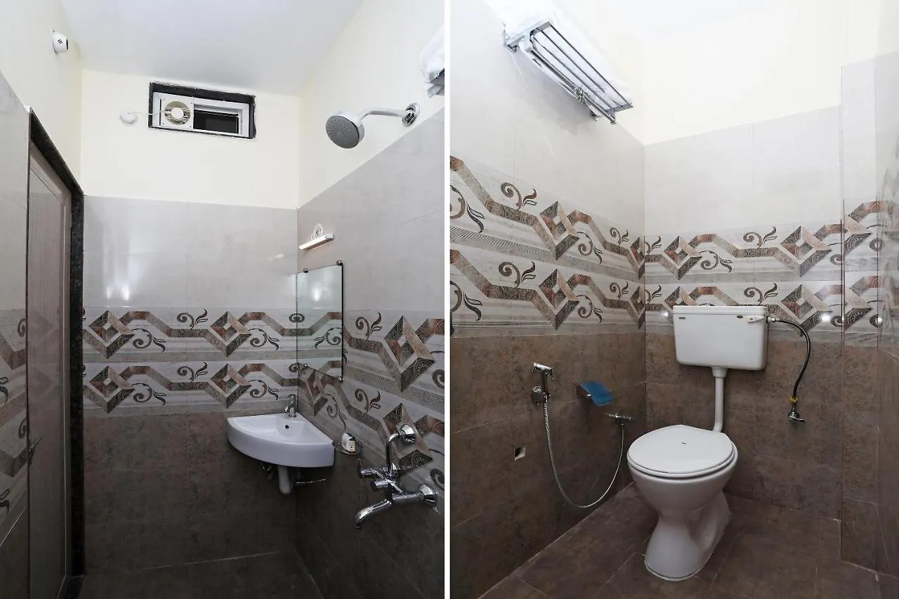 Oyo 16708 Sada Shiv Guest House Varanasi 3*,  India